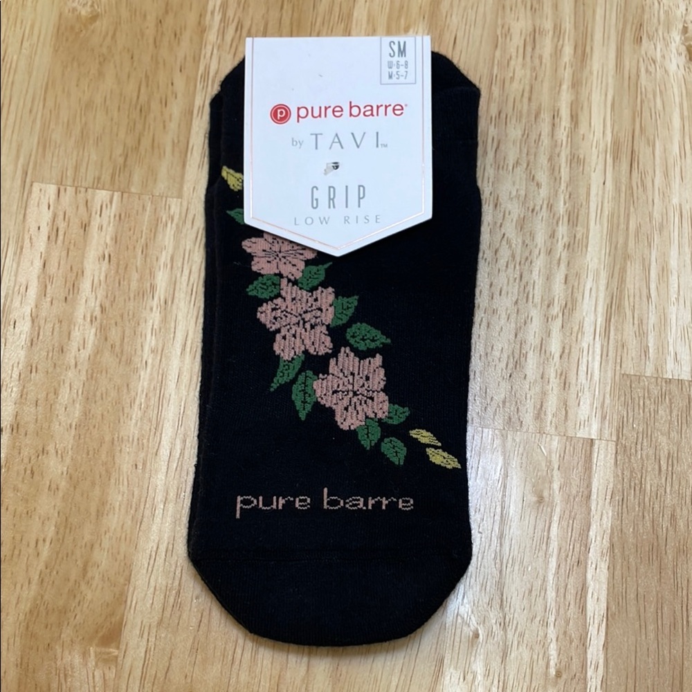 NWT Pure Barre by Tavi Black and Pink Floral Low-Cut Grip Socks Barre & Pilates